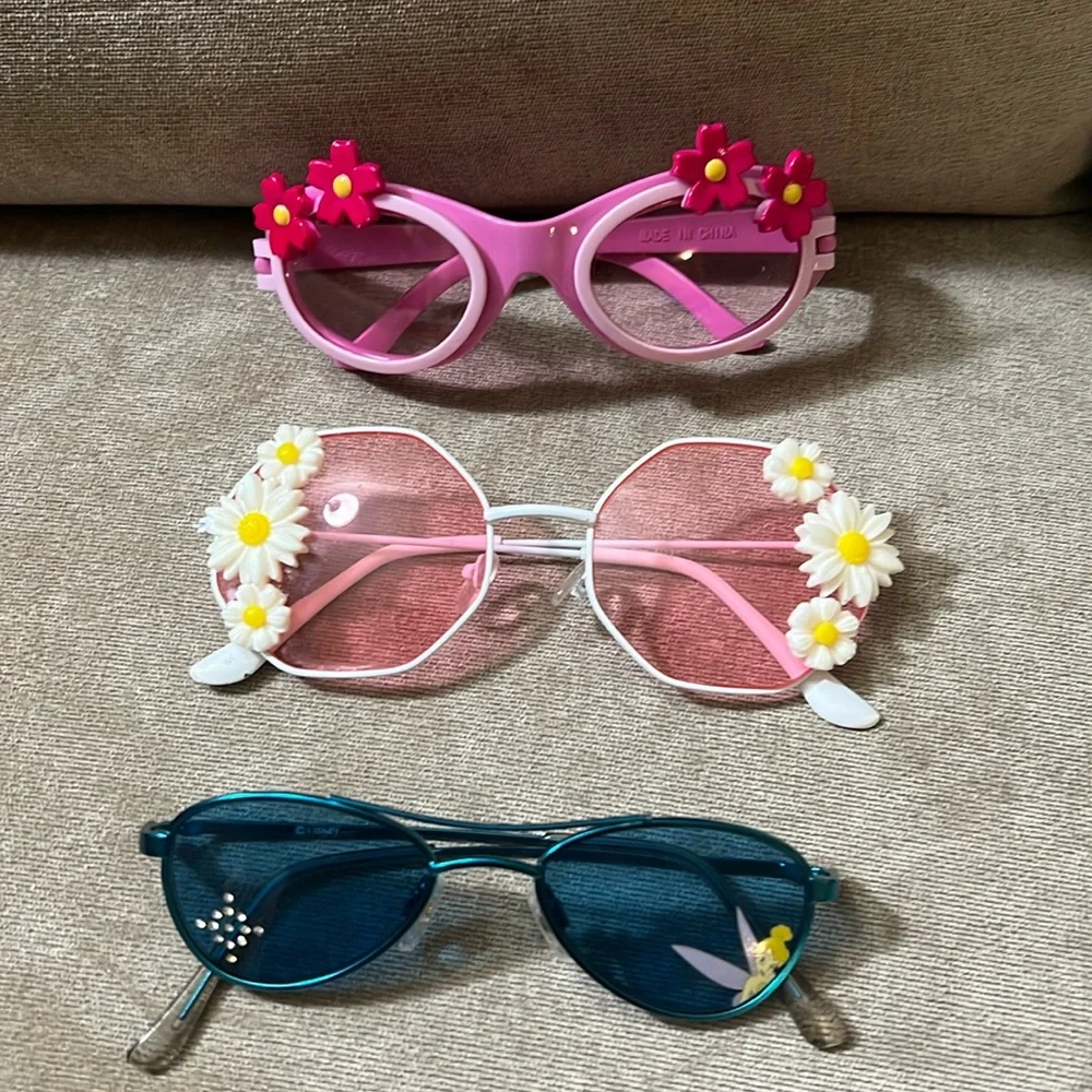 Girls sunglasses lot